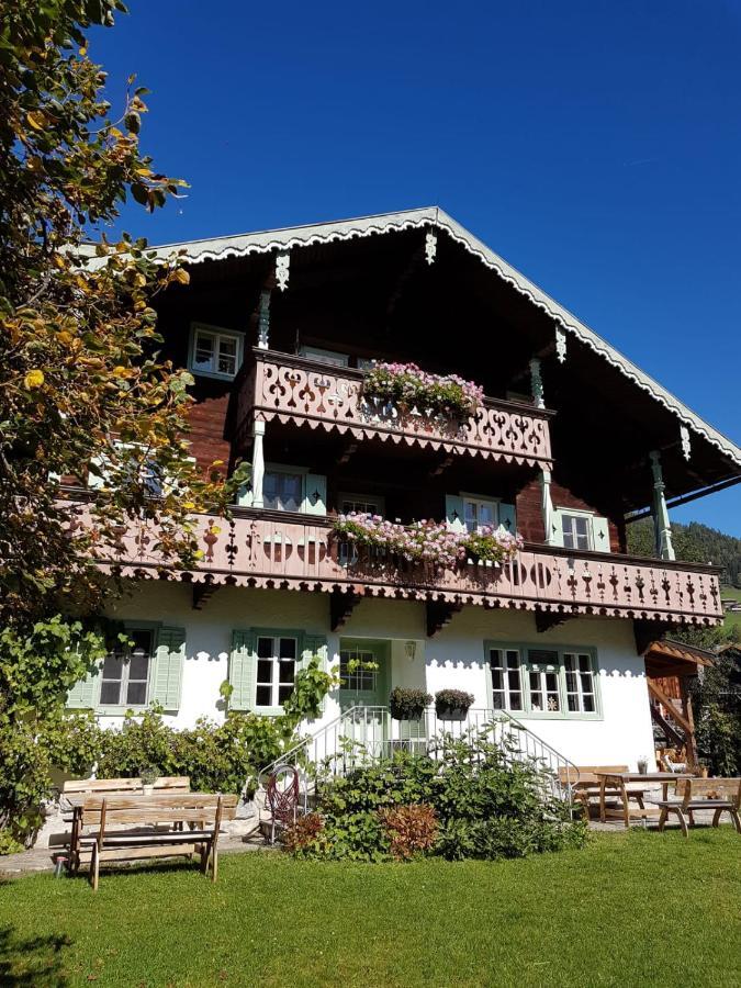 Villa Zeppelin - App Aquamarin Bramberg am Wildkogel Exterior photo